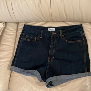 Cello Women’s Size 14 Cuffed Dark Wash Jean Shorts